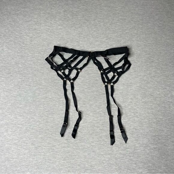 Victoria's Secret Very Sexy Black Strappy Garter Belt - Picture 1 of 8